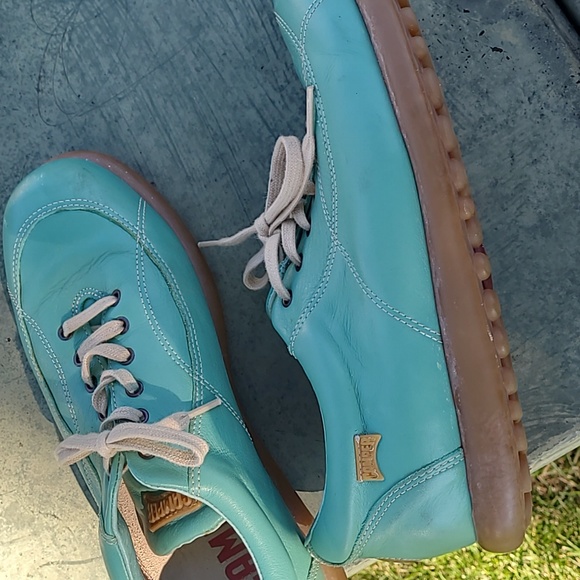 Camper Pelotas Robins Egg Blue Tie Loafers - Picture 4 of 6